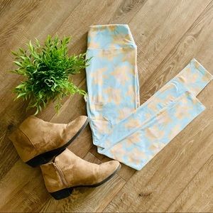 Lularoe OS Printed Leggings